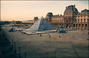Le Louvre-1